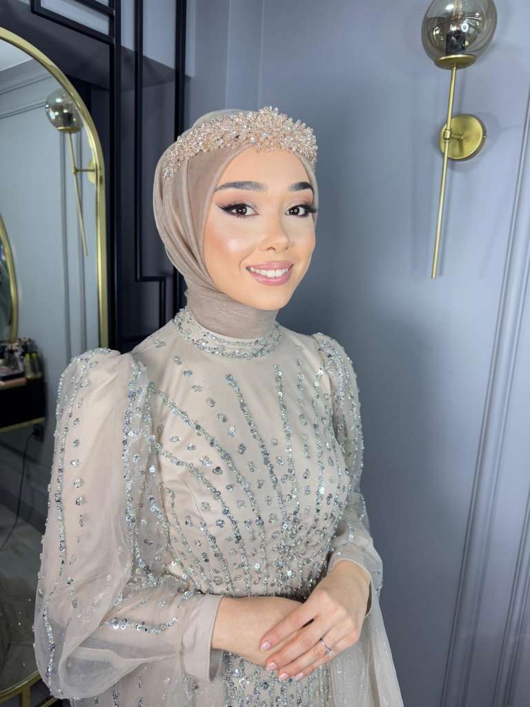 Ankara Türban Tasarım / Ankara Gelin Başı / Ankara Profesyonel Makyaj / Ankara gelin türbanı / Ankara Gelin Makyajı / Ankara gelin saç makyaj / Ankara Nişan Türban Tasarım ve Profesyonel Makyaj