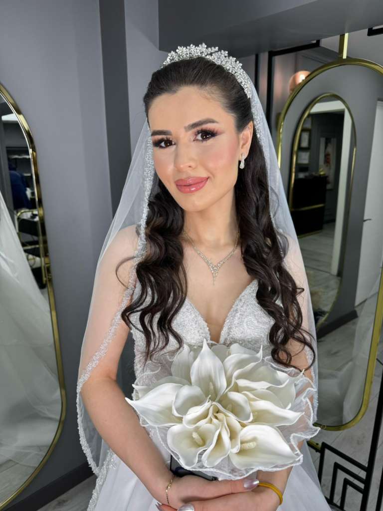 Ankara Türban Tasarım / Ankara Gelin Başı / Ankara Profesyonel Makyaj / Ankara gelin türbanı / Ankara Gelin Makyajı / Ankara gelin saç makyaj